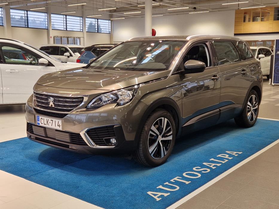 PEUGEOT 5008 2018