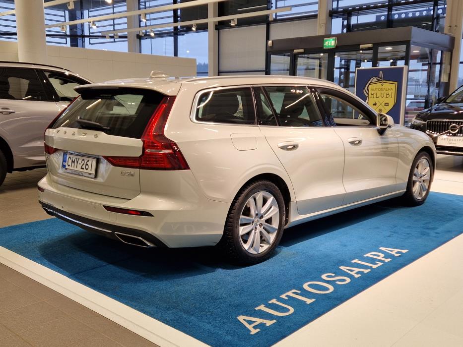 VOLVO V60 2020