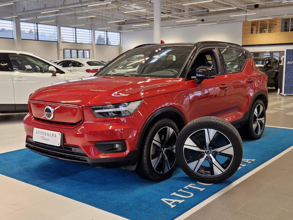 VOLVO XC40 2022