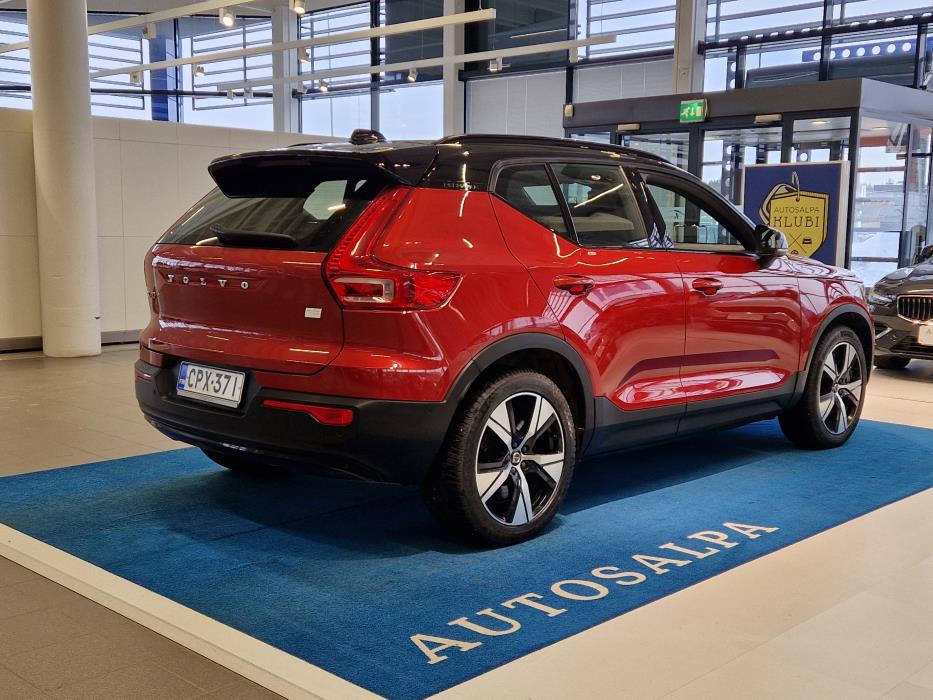VOLVO XC40 2022