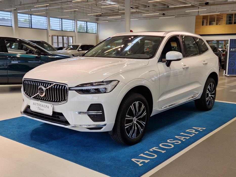 VOLVO XC60 2022