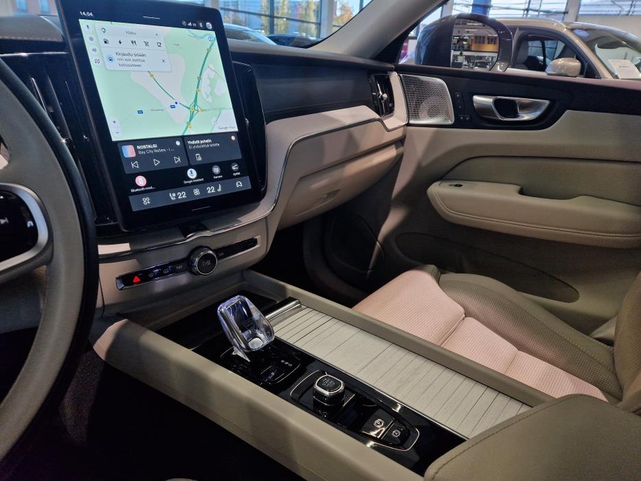 VOLVO XC60 2026