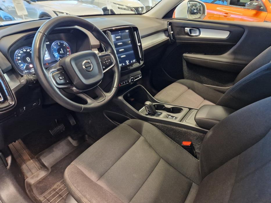 VOLVO XC40 2019