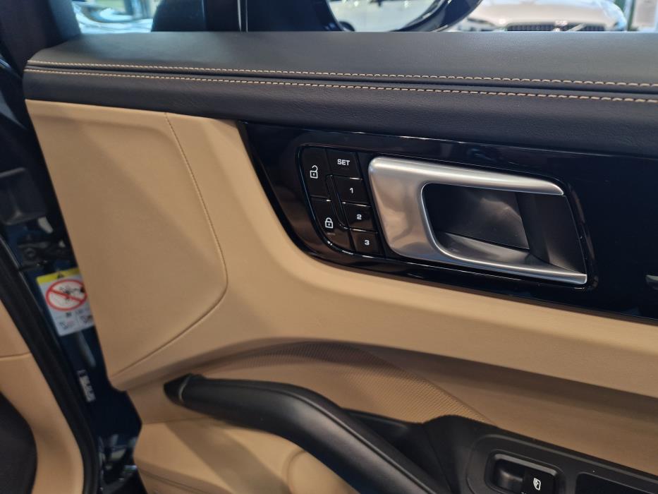 PORSCHE Cayenne 2020