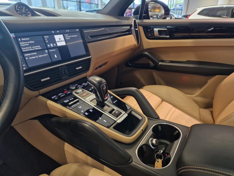 PORSCHE Cayenne 2020