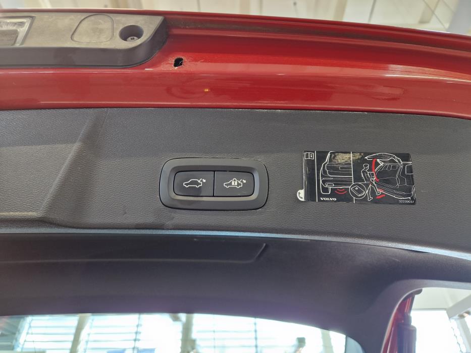VOLVO XC40 2021