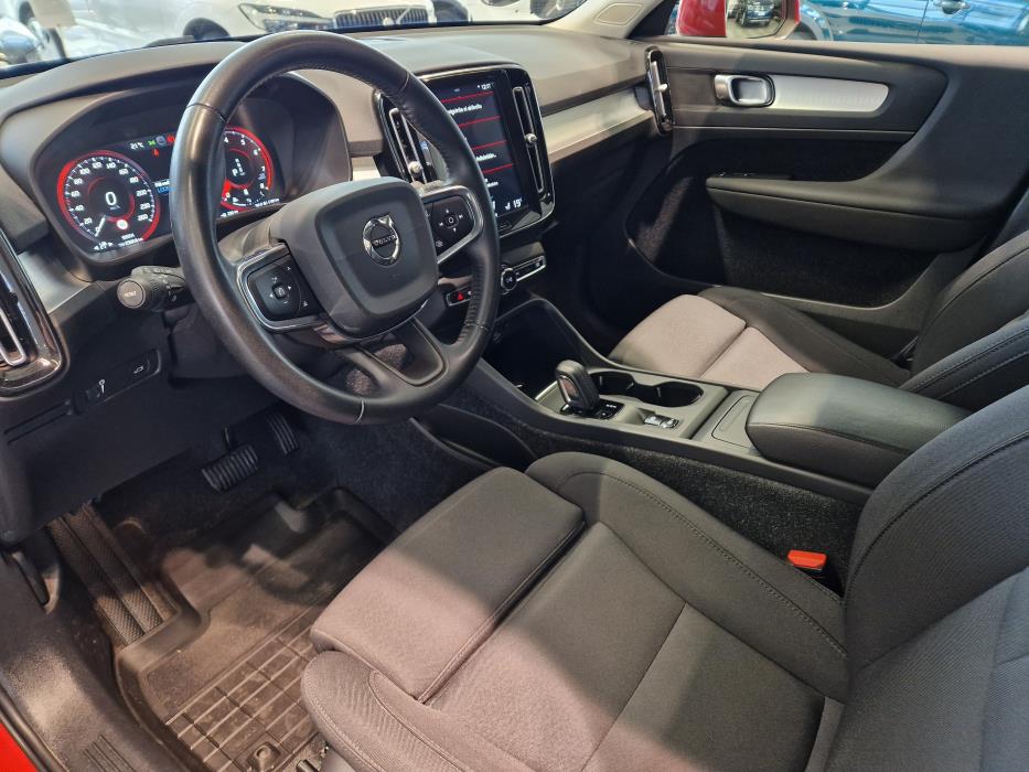 VOLVO XC40 2021