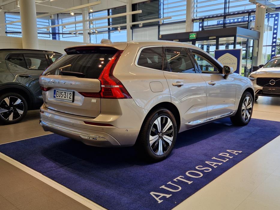 VOLVO XC60 2024