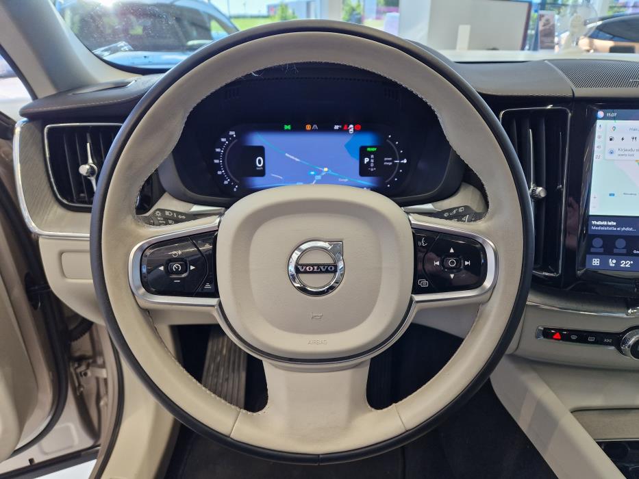 VOLVO XC60 2024
