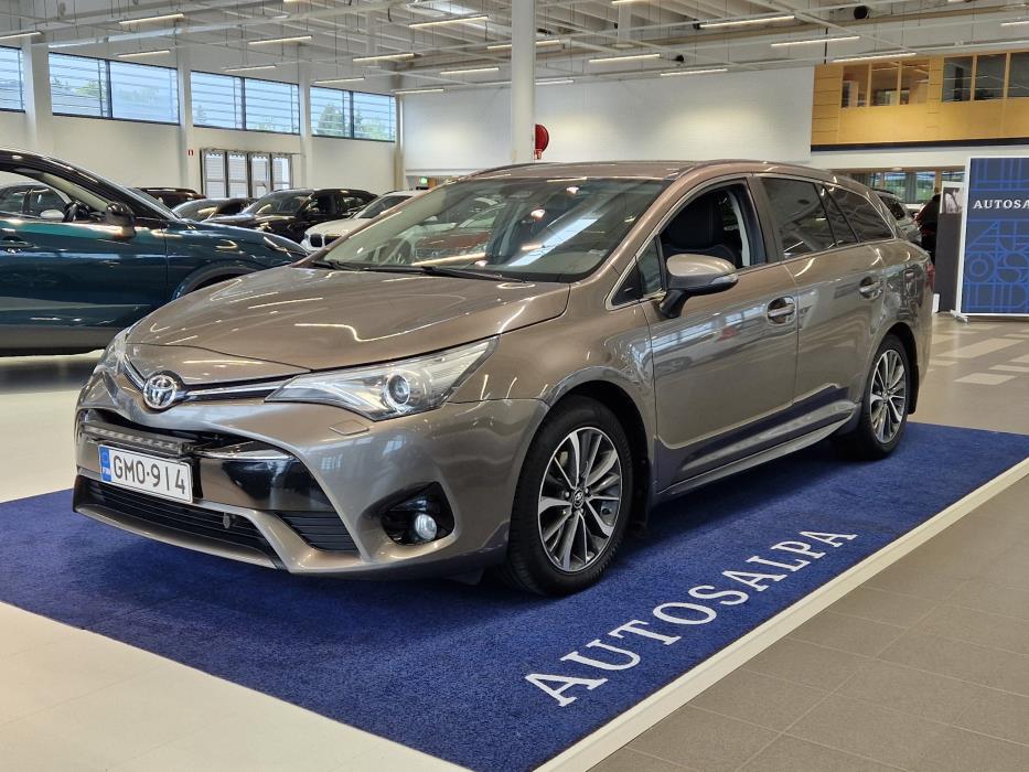 TOYOTA Avensis 2017