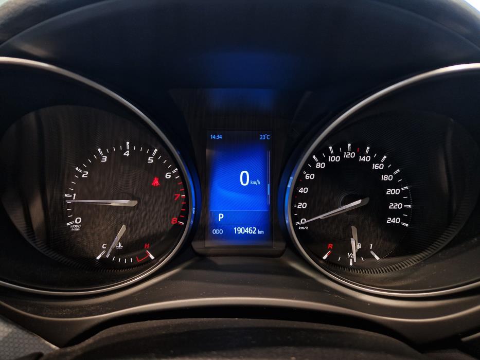 TOYOTA Avensis 2017