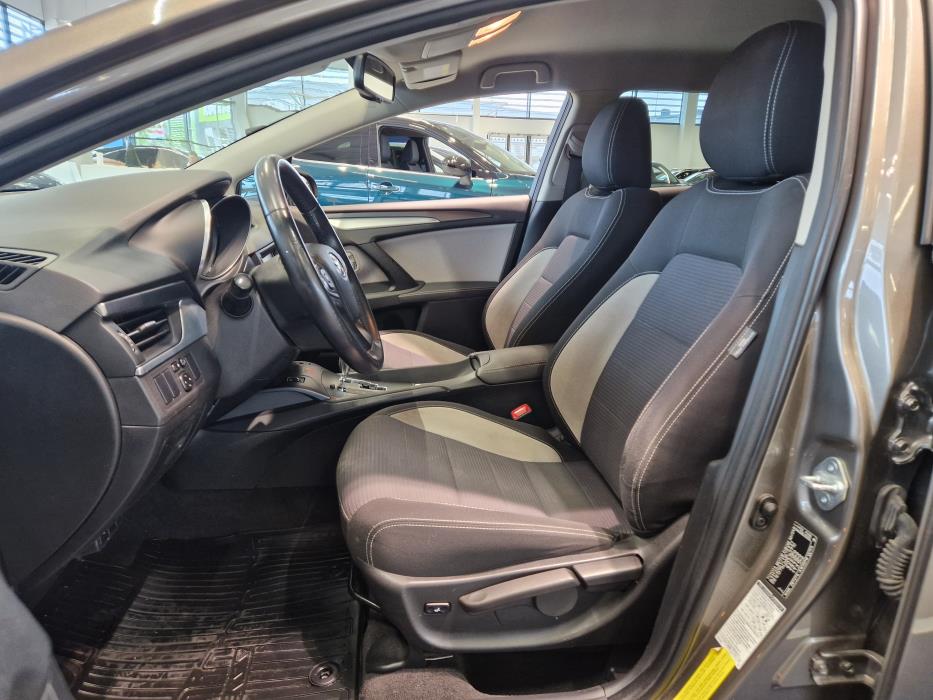 TOYOTA Avensis 2017