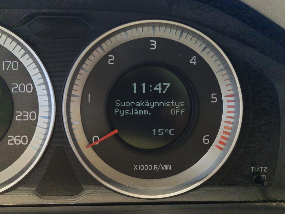VOLVO XC70 2011