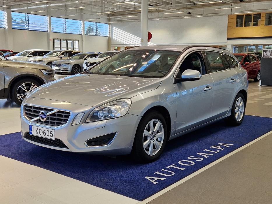VOLVO V60 2011