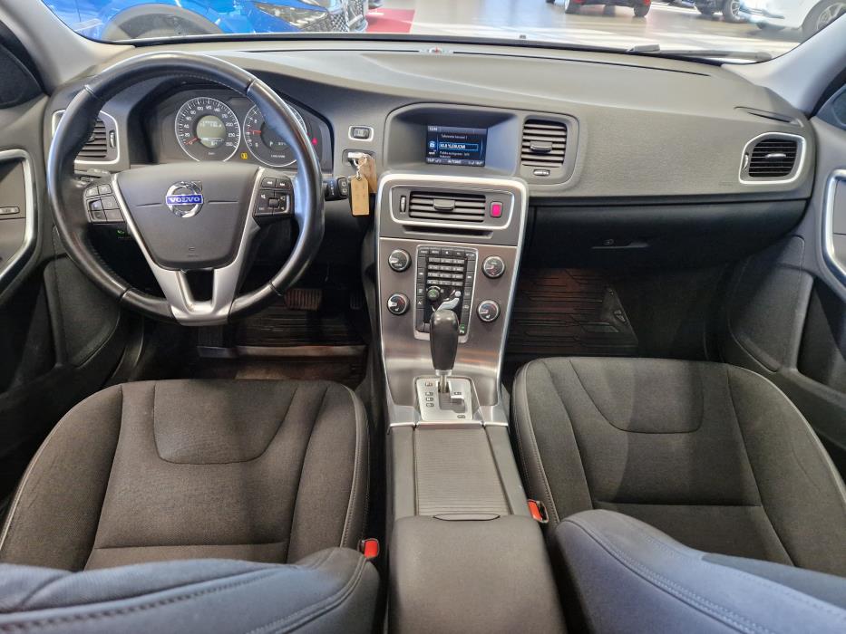 VOLVO V60 2011