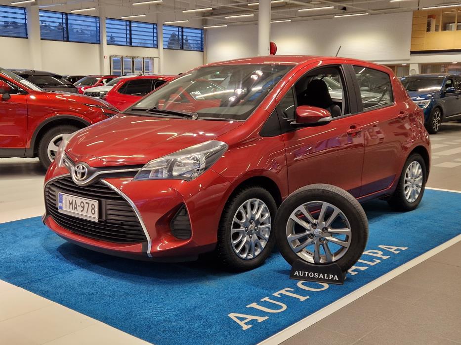 TOYOTA Yaris 2015