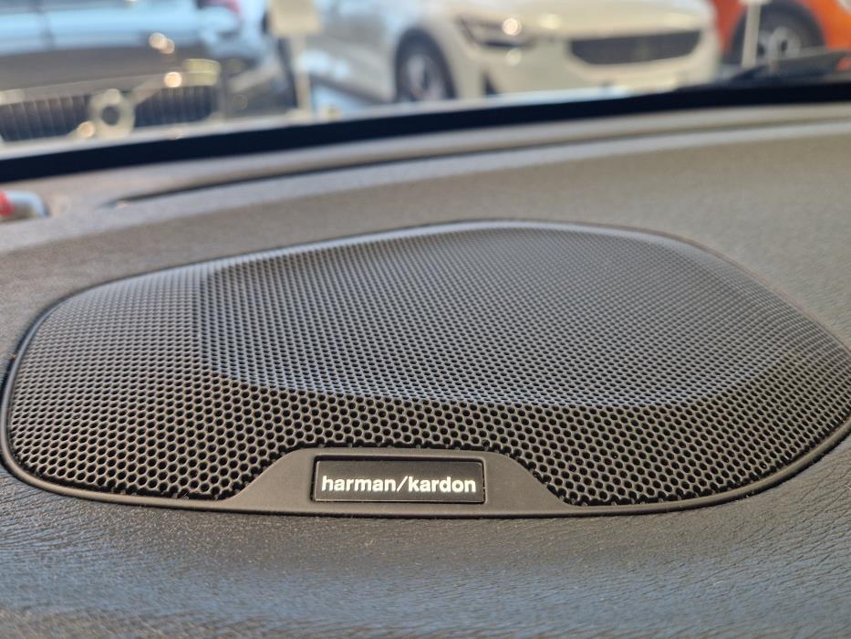 VOLVO V40 Cross Country 2016