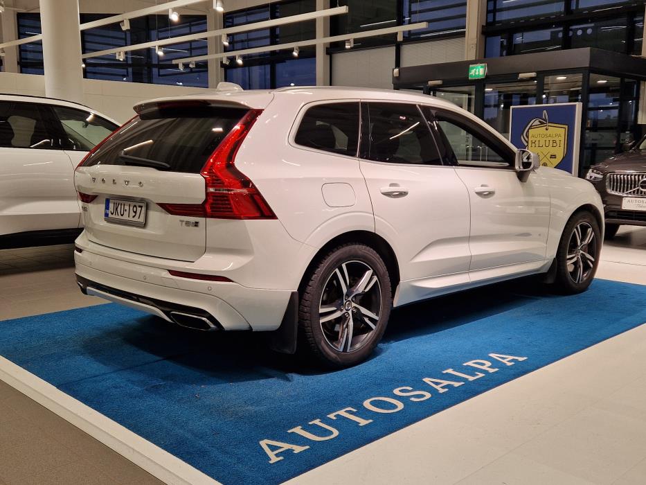 VOLVO XC60 2018