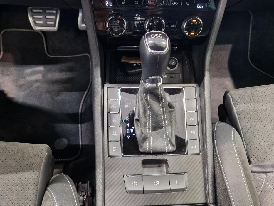 SKODA Superb 2021