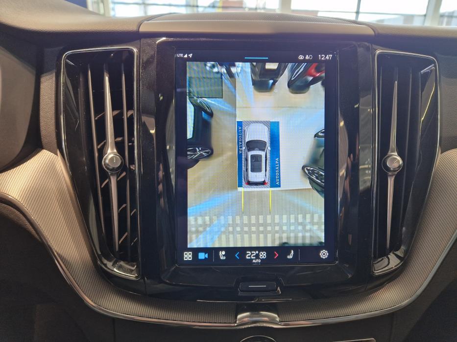 VOLVO XC60 2023