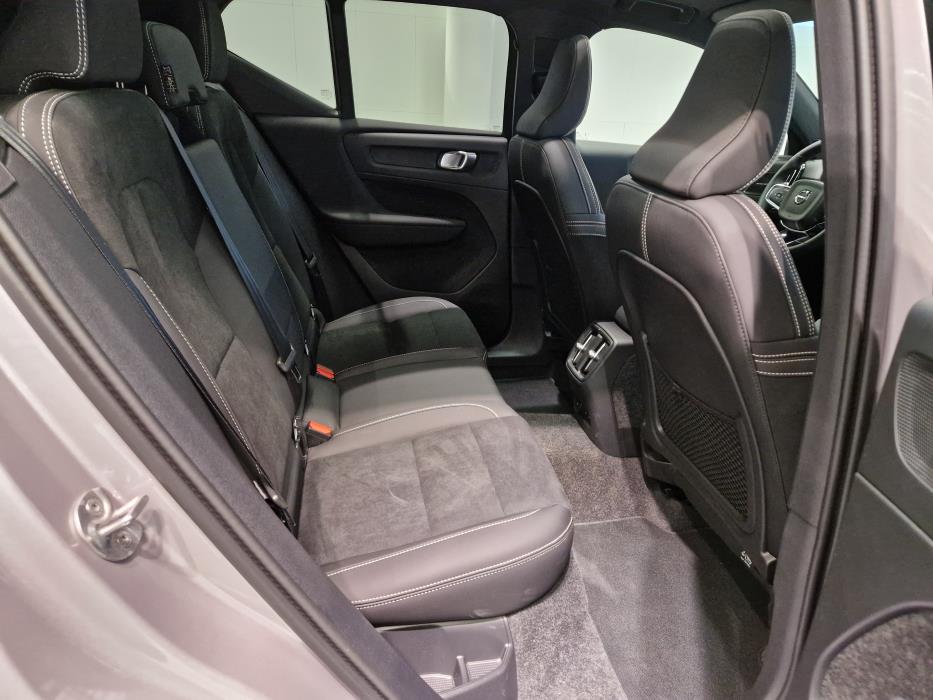 VOLVO EX40 2027