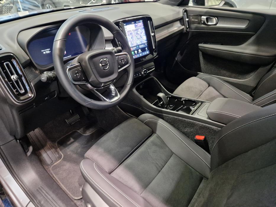 VOLVO EX40 2027