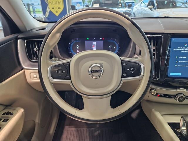 VOLVO XC60 2022