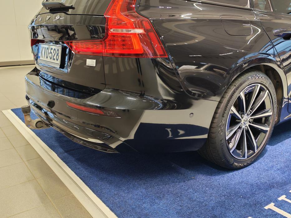 VOLVO V60 2024