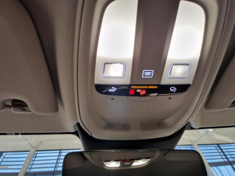 VOLVO V60 2024