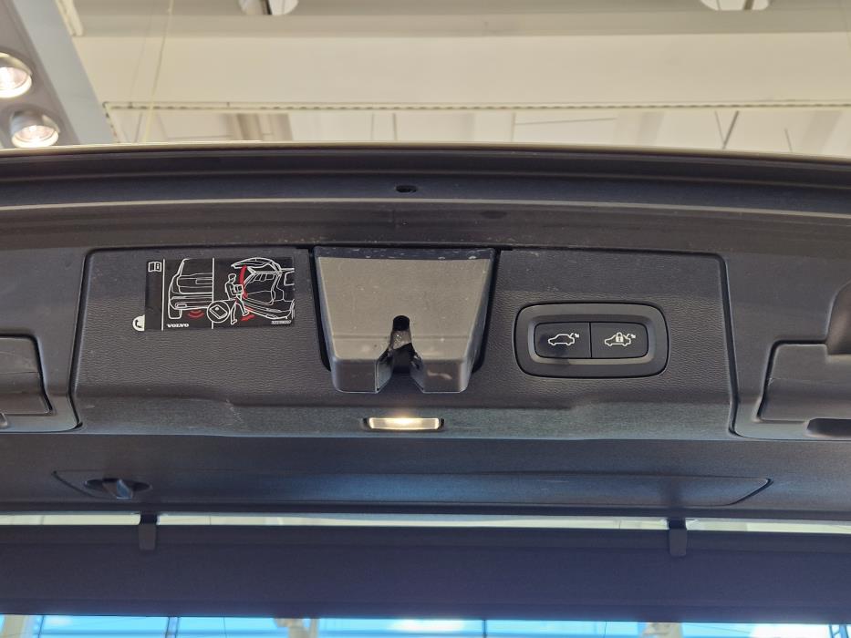 VOLVO XC60 2018