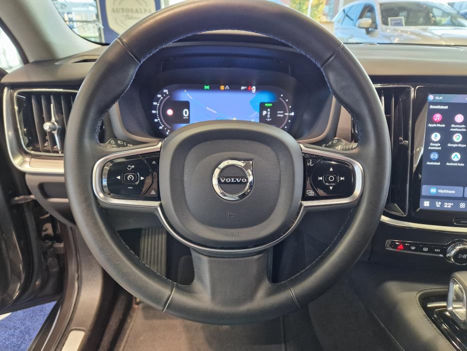 VOLVO V60 2024