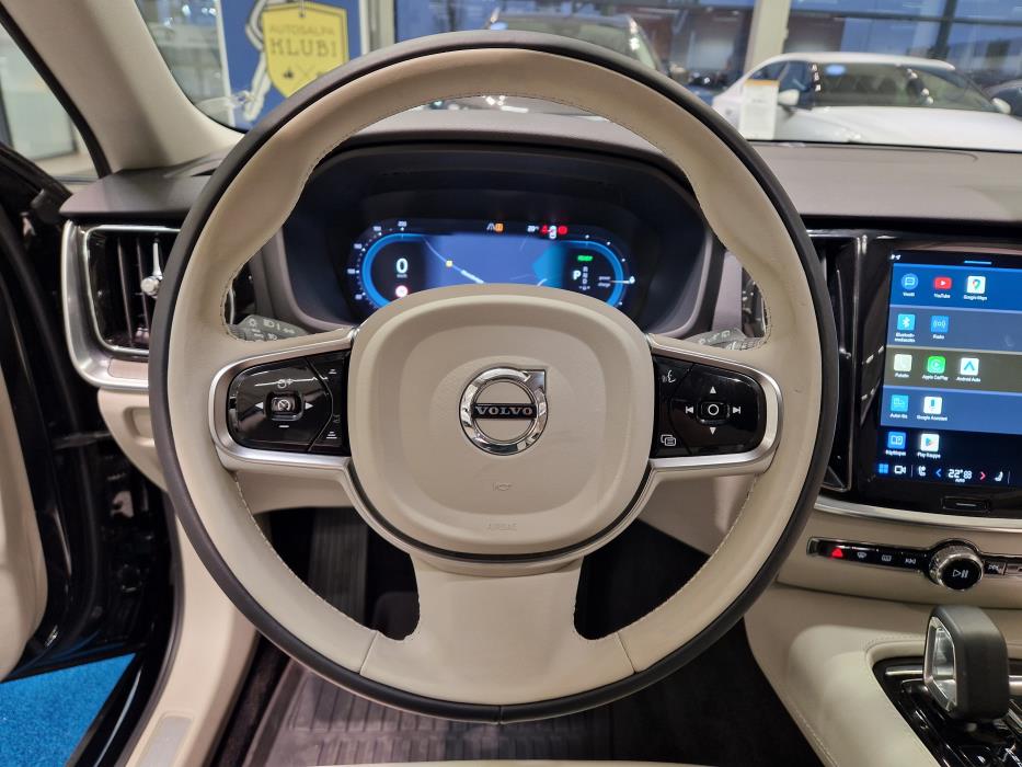 VOLVO V60 2023
