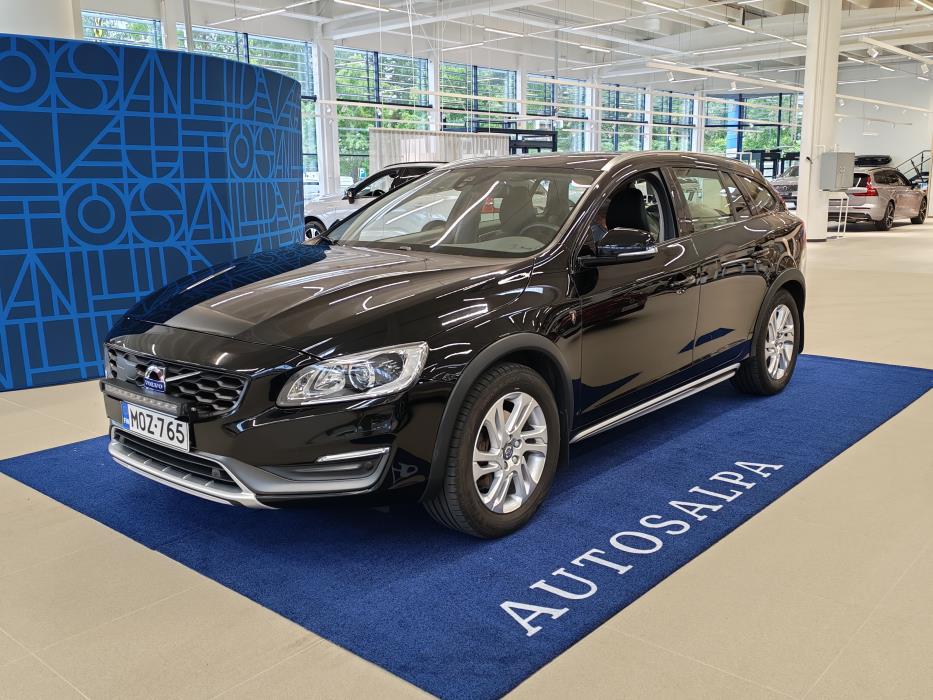 VOLVO V60 Cross Country 2016
