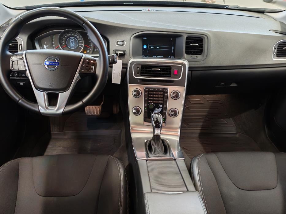 VOLVO V60 Cross Country 2016