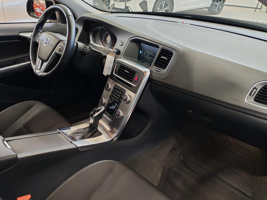 VOLVO V60 Cross Country 2016