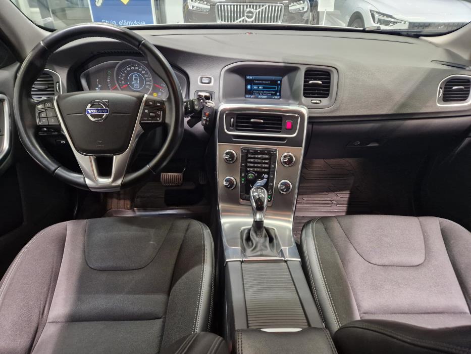 VOLVO V60 Cross Country 2016