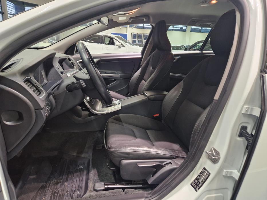 VOLVO V60 Cross Country 2016