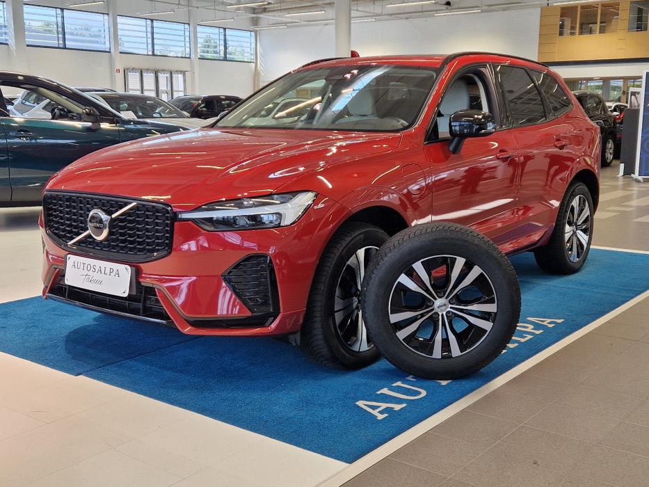 VOLVO XC60 2023