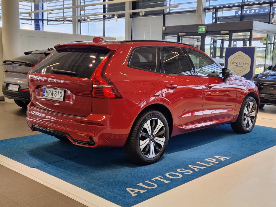 VOLVO XC60 2023
