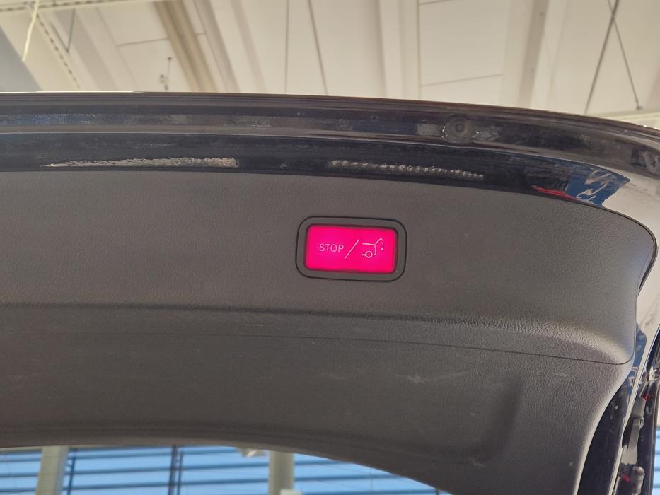 MERCEDES-BENZ GLC 2023