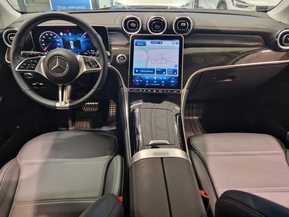 MERCEDES-BENZ GLC 2023