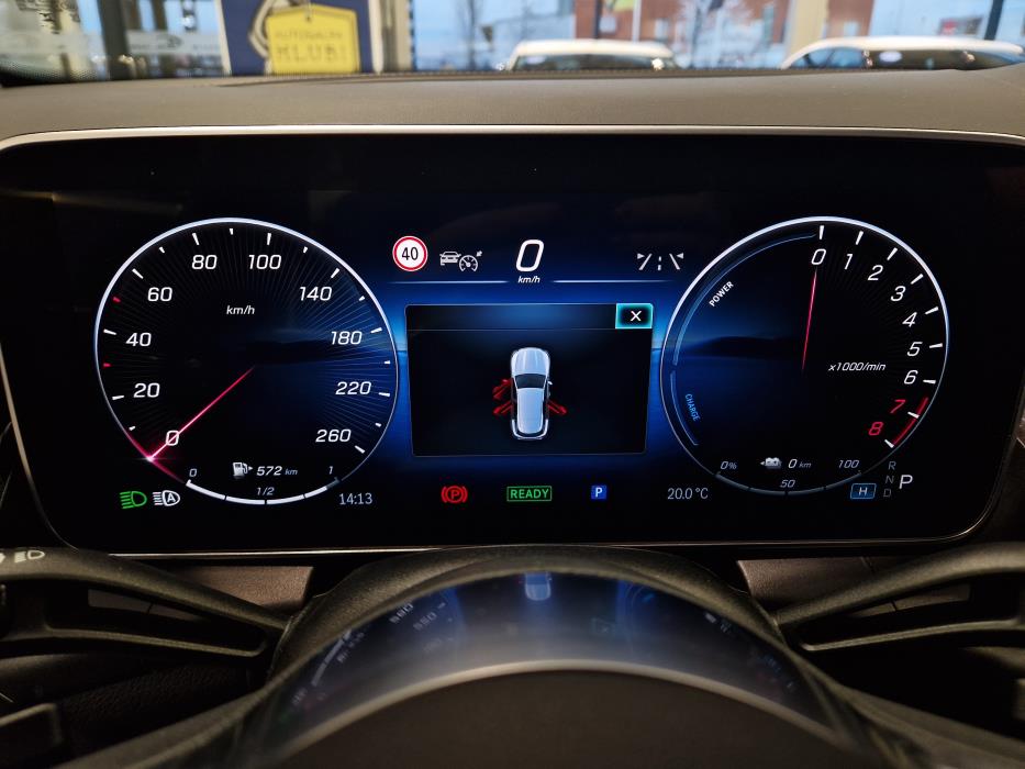 MERCEDES-BENZ GLC 2023