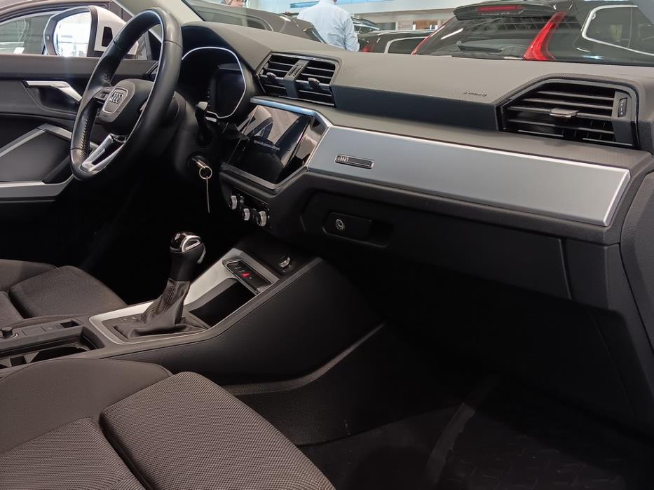 AUDI Q3 2019