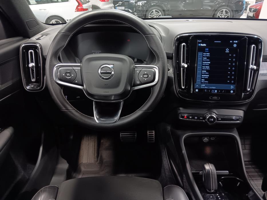 VOLVO XC40 2021