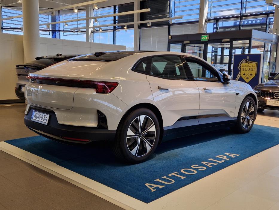 POLESTAR 4 2026