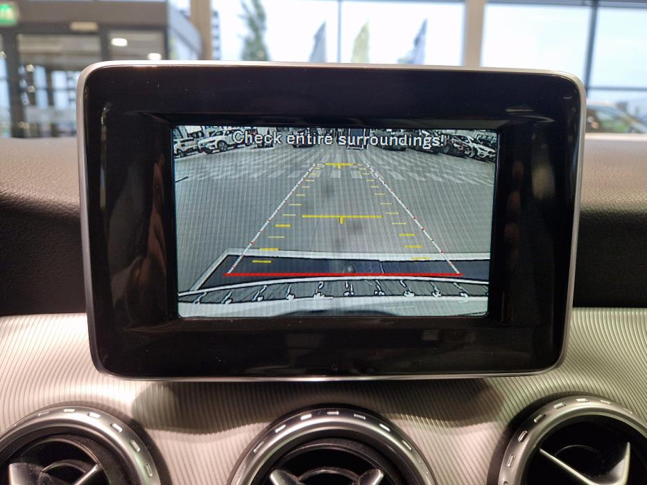MERCEDES-BENZ GLA 2016