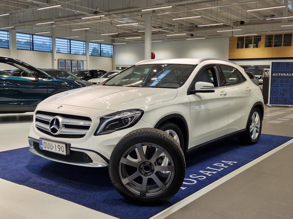MERCEDES-BENZ GLA 2016
