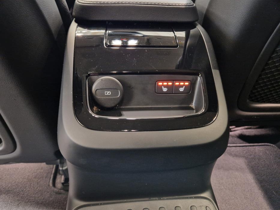 VOLVO V60 2024