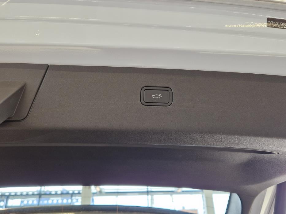 VOLVO EX30 2025
