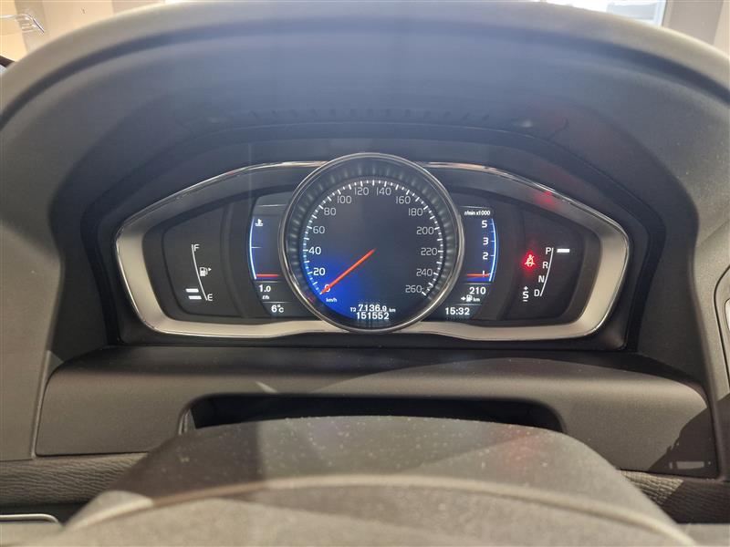 VOLVO XC60 2017